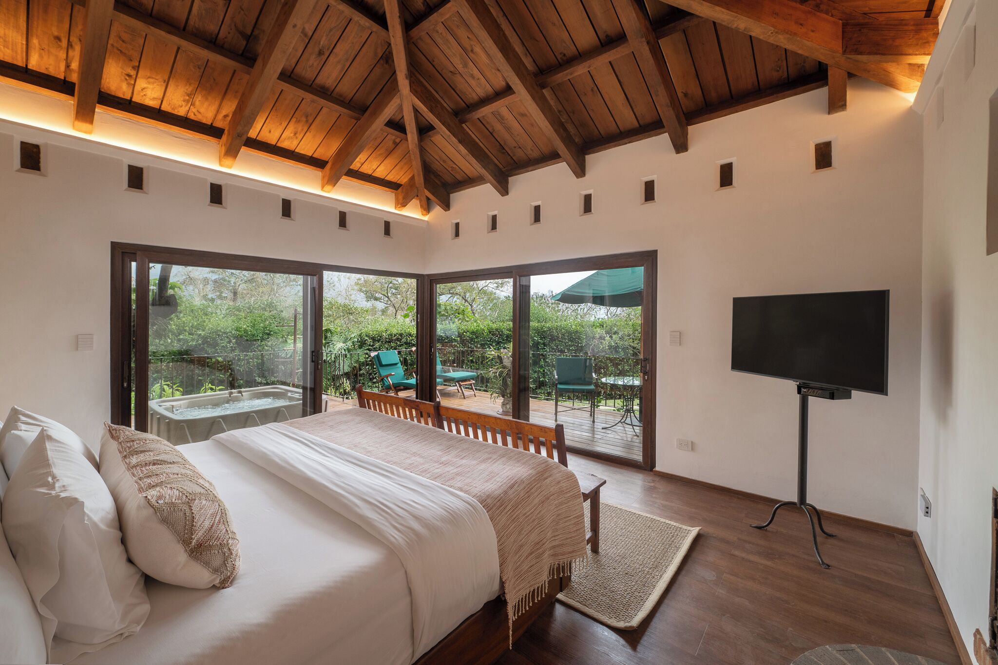 family bungalow, 3 bedrooms, mountain view, mountainside | 1 bedroom, in-room safe, free wifi, bed sheets