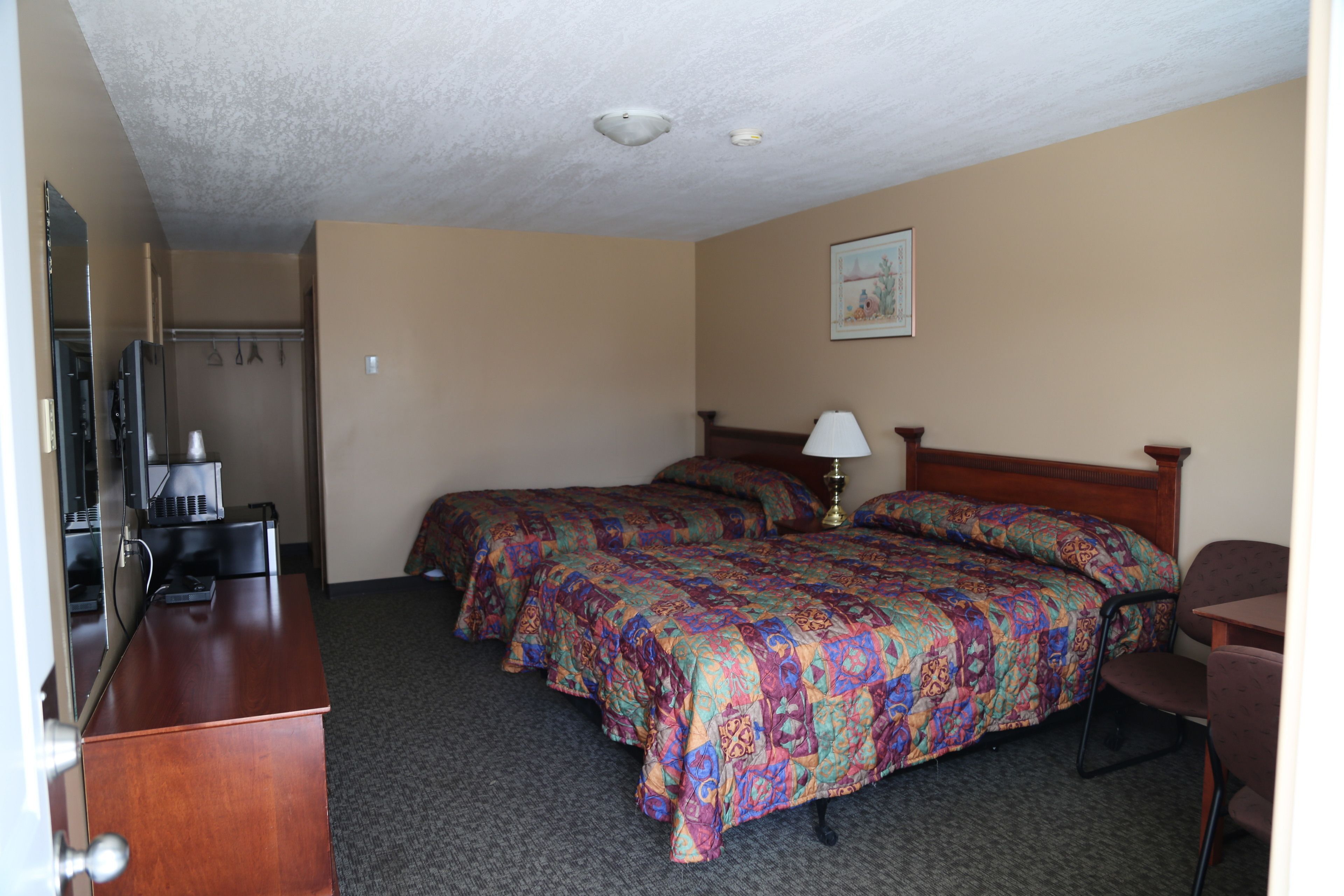 Free rollaway beds, free WiFi, bed sheets