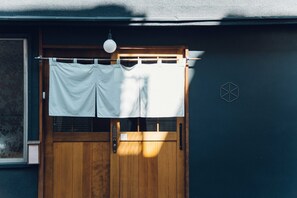 Property entrance - Hanare (Tokyo)