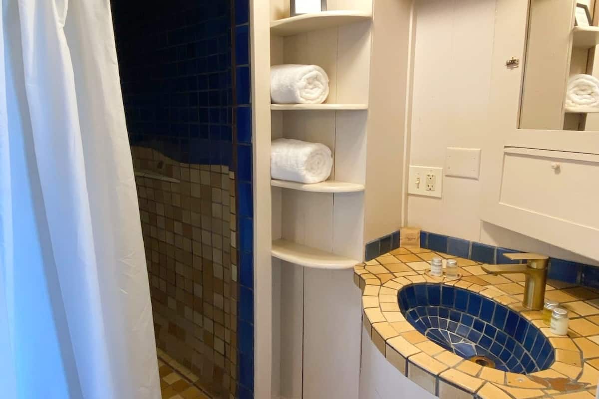 fort ross suite | bathroom | free toiletries, hair dryer, towels, soap