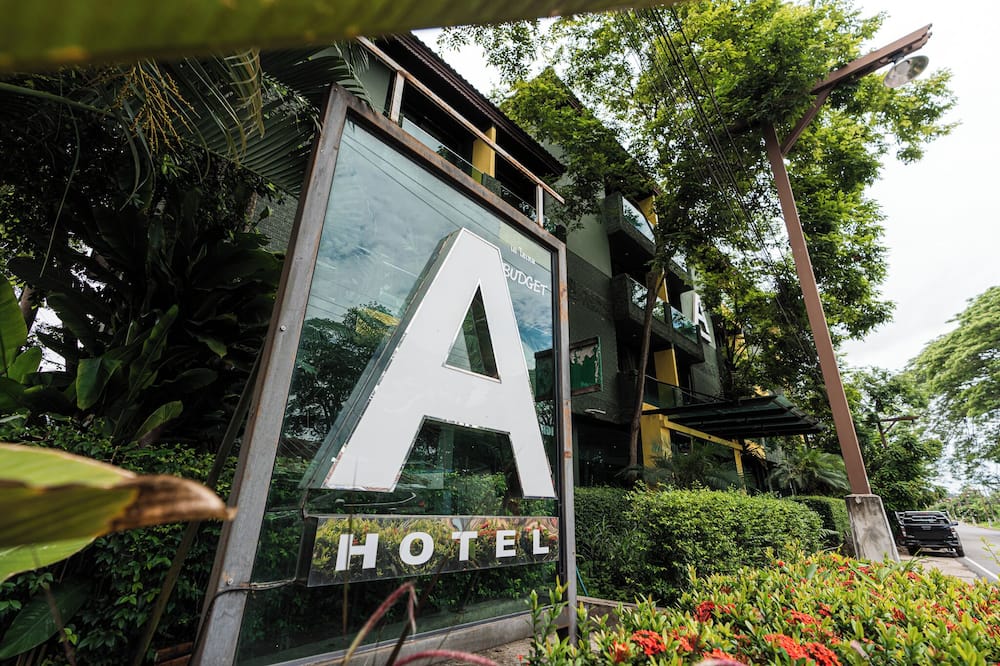 A Hotel Budget