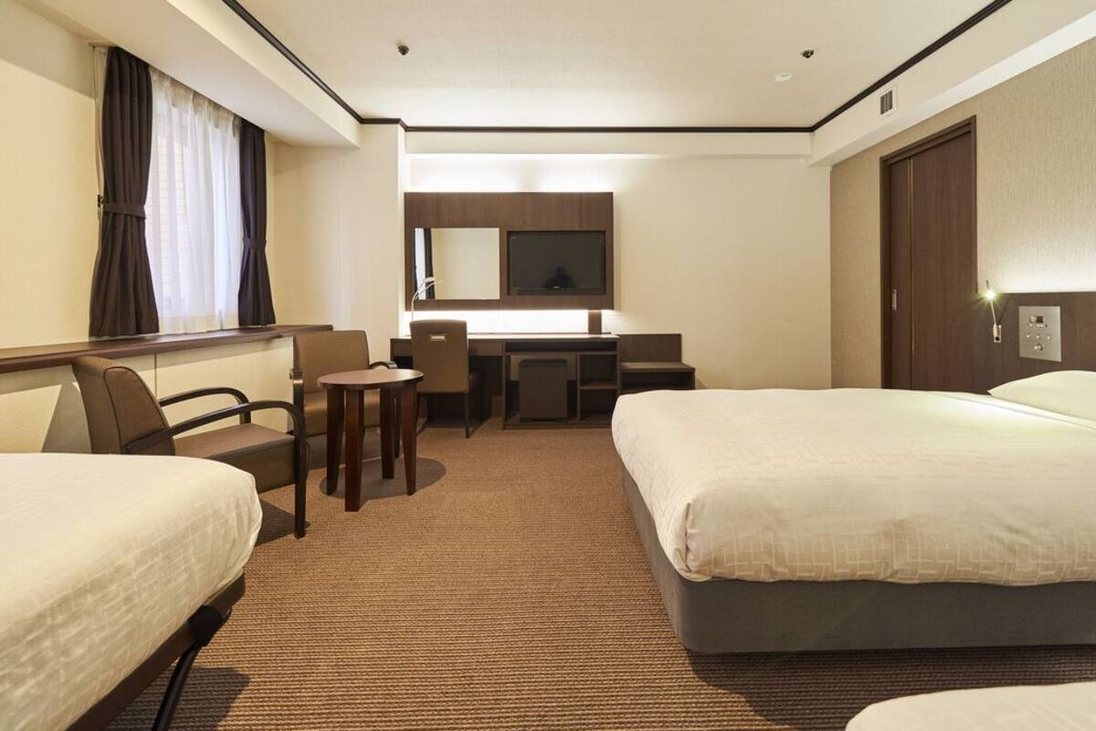 In-room safe, desk, iron/ironing board (on request), free WiFi
