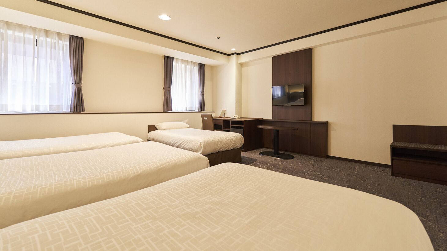 In-room safe, desk, iron/ironing board, free WiFi