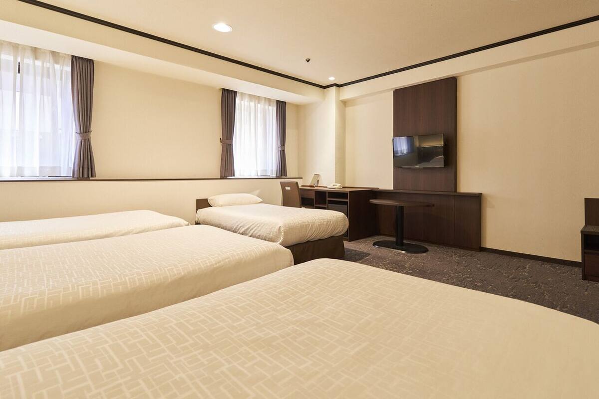 In-room safe, desk, iron/ironing board (on request), free WiFi