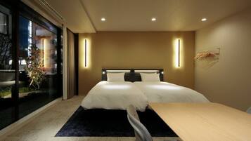 1 bedroom, in-room safe, desk, iron/ironing board