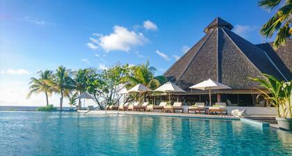 Denis Private Island