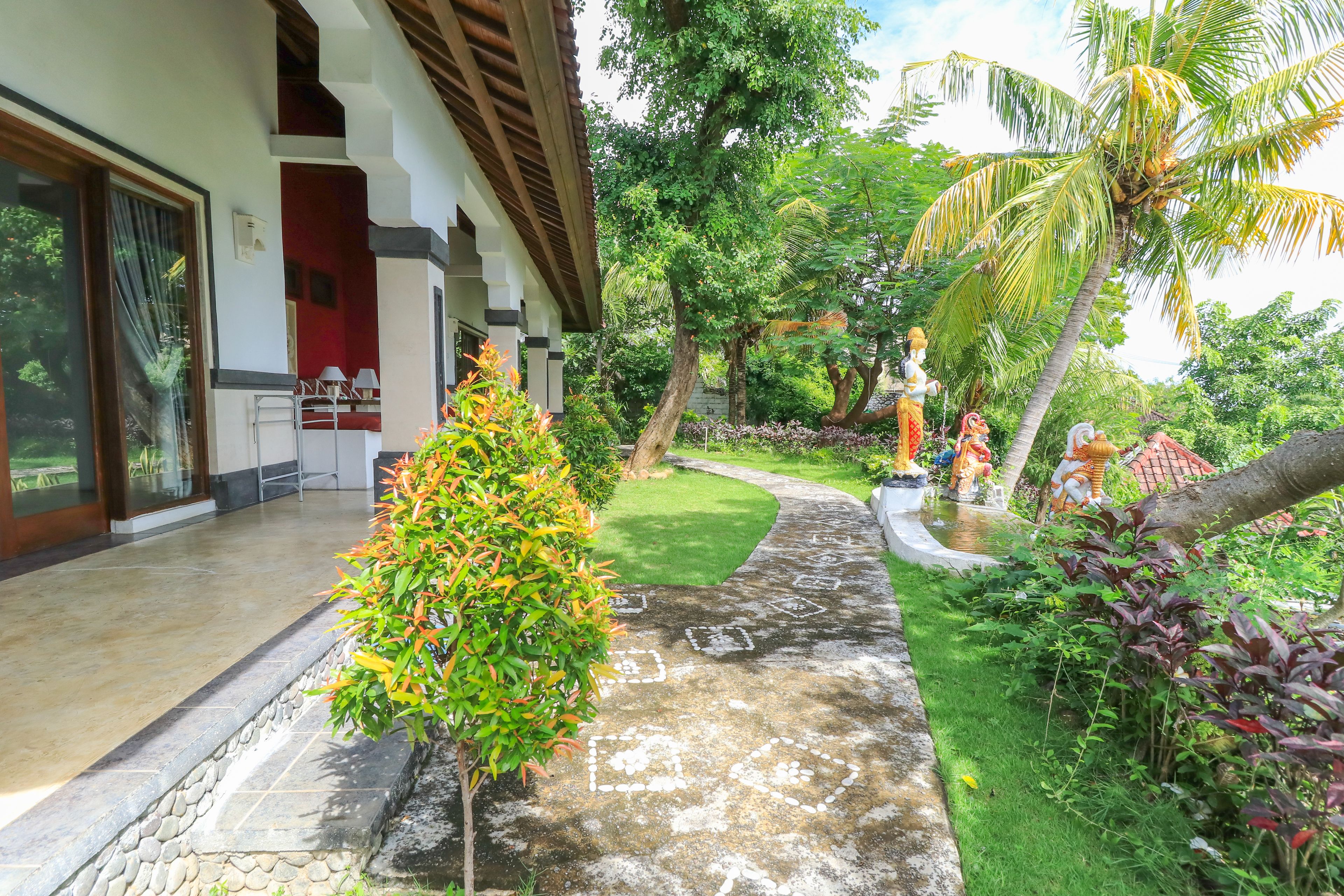 2 bedroom cottage ocean view | terrace/patio