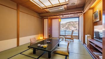 Standard Japanese Style Room | Living area