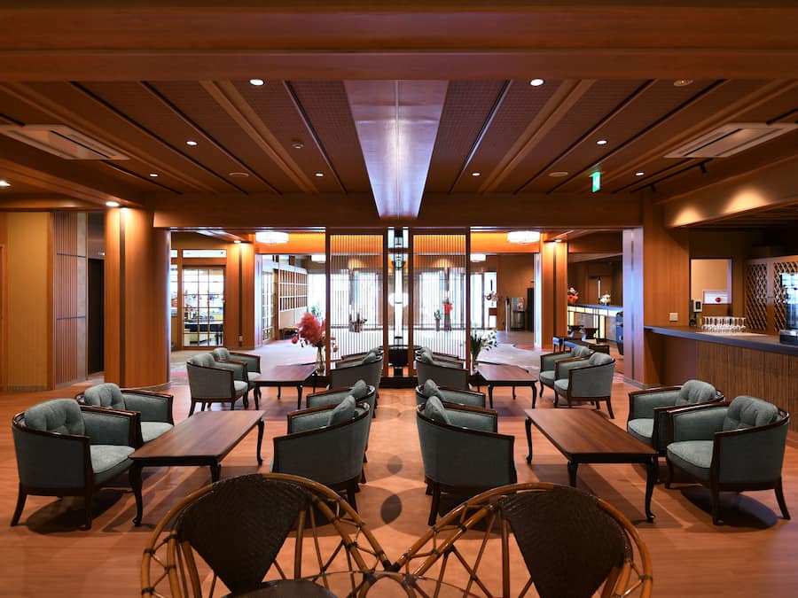 Lobby lounge