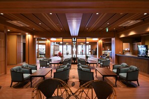 Lobby lounge - Kasuitei Ohya (Fujikawaguchiko)