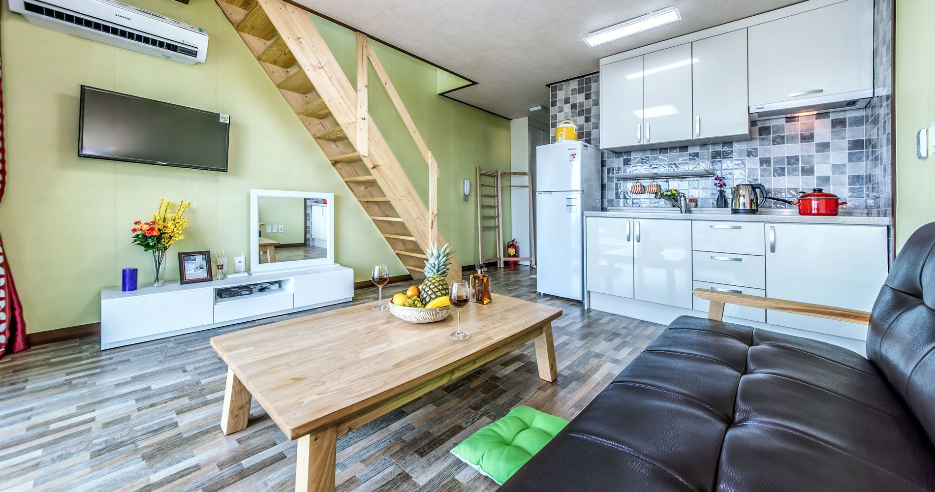 Dúplex | Sala de estar | Televisión de pantalla plana 