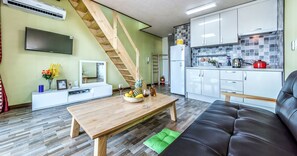 Dúplex | Sala de estar | Televisión de pantalla plana