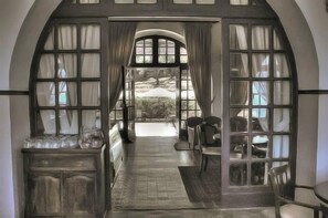 Interior entrance - Elafos Hotel (Rhodes)