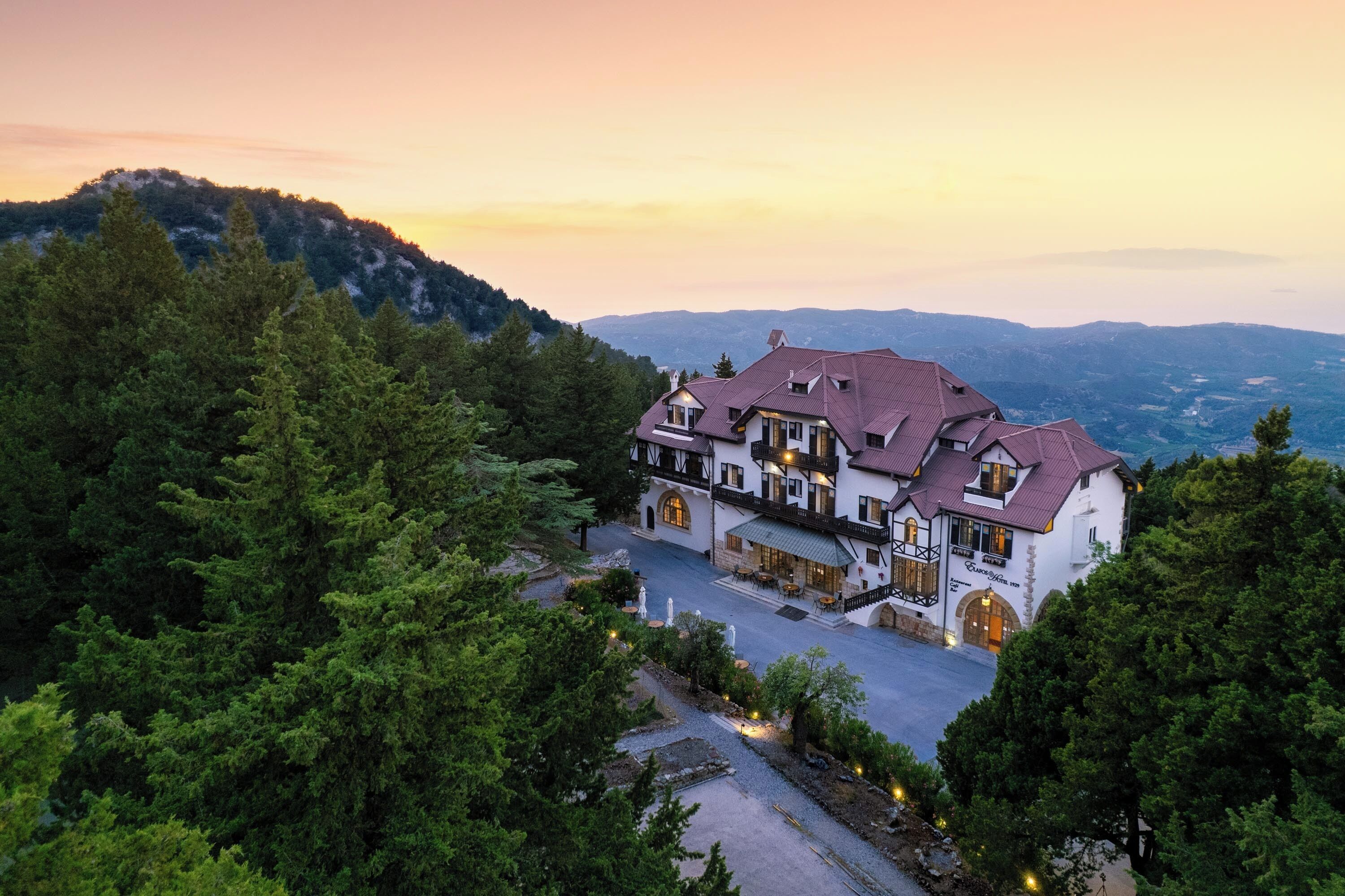 Mặt tiền nơi lưu trú