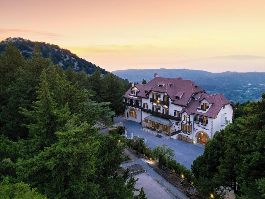 Fachada da propriedade