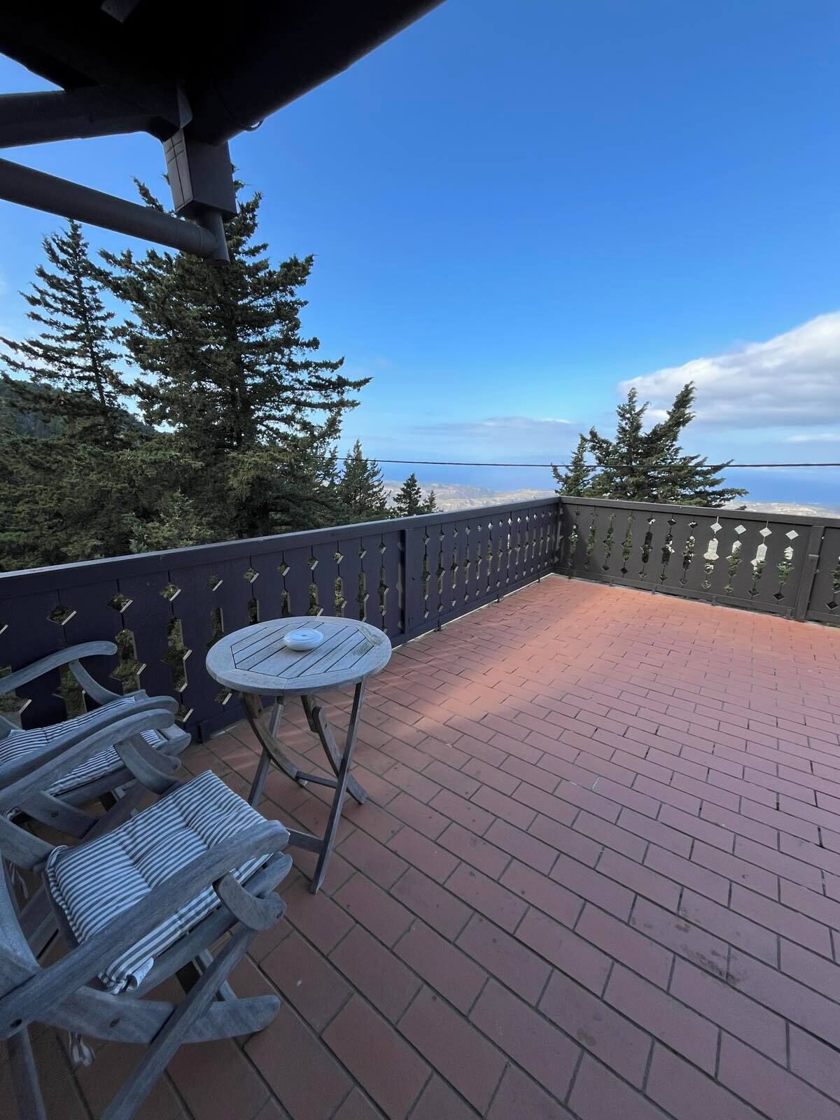 Luxury Studio Suite, 1 Queen Bed with Sofa bed | Terrace/patio