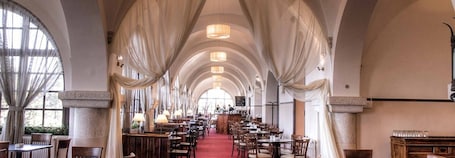 ์์นจ ์์ฌ, ์ ์ฌ ์์ฌ, ์ ๋
์์ฌ ์ ๊ณต, ์ง์คํด ์๋ฆฌ