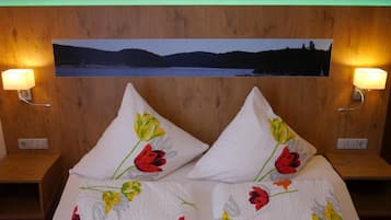 Zimmersafe, Schreibtisch, Zustellbetten, kostenloses WLAN