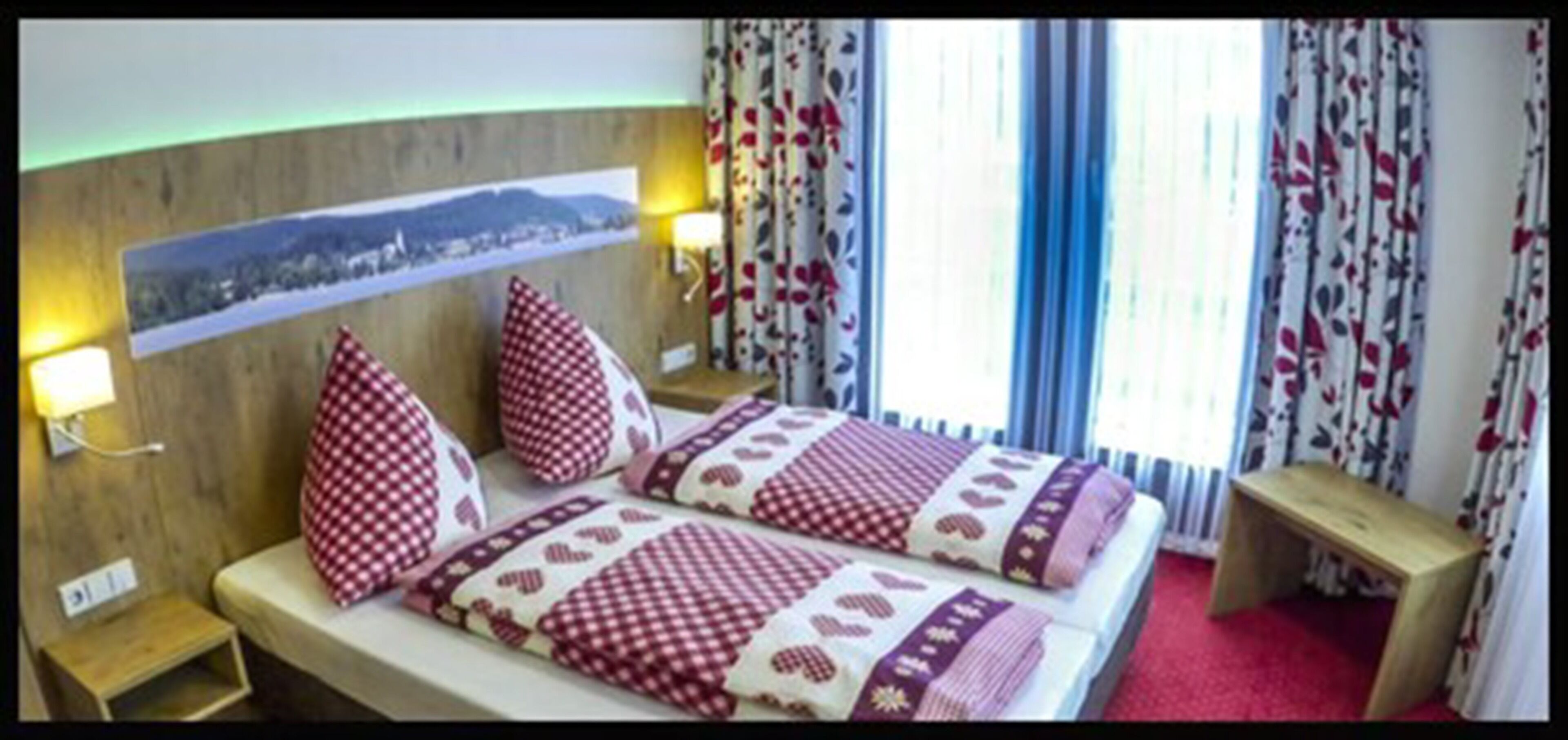 deluxe double room, balcony | in-room safe, desk, rollaway beds, free wifi