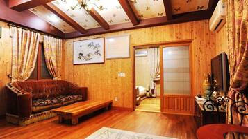 Living room | Flat-screen TV