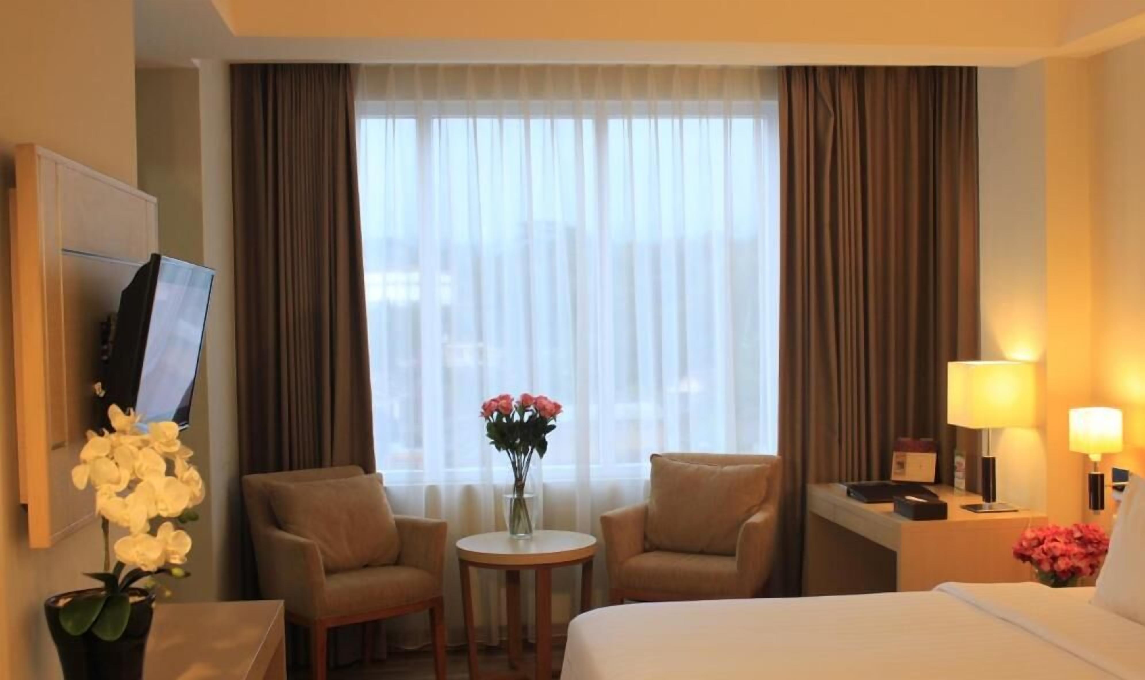 free minibar, in-room safe, desk, blackout curtains