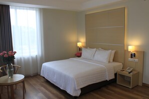 华丽套房 | 迷你吧（备有免费物品）、客房内保险箱、办公桌、遮光窗帘