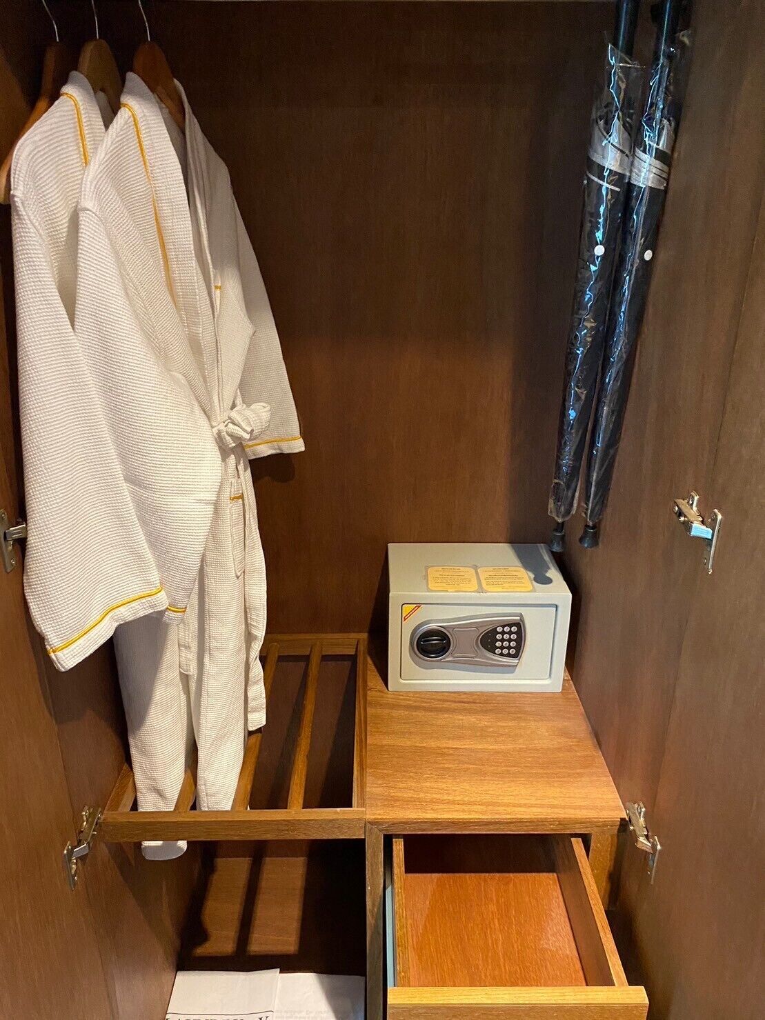 minibar, in-room safe, desk, iron/ironing board