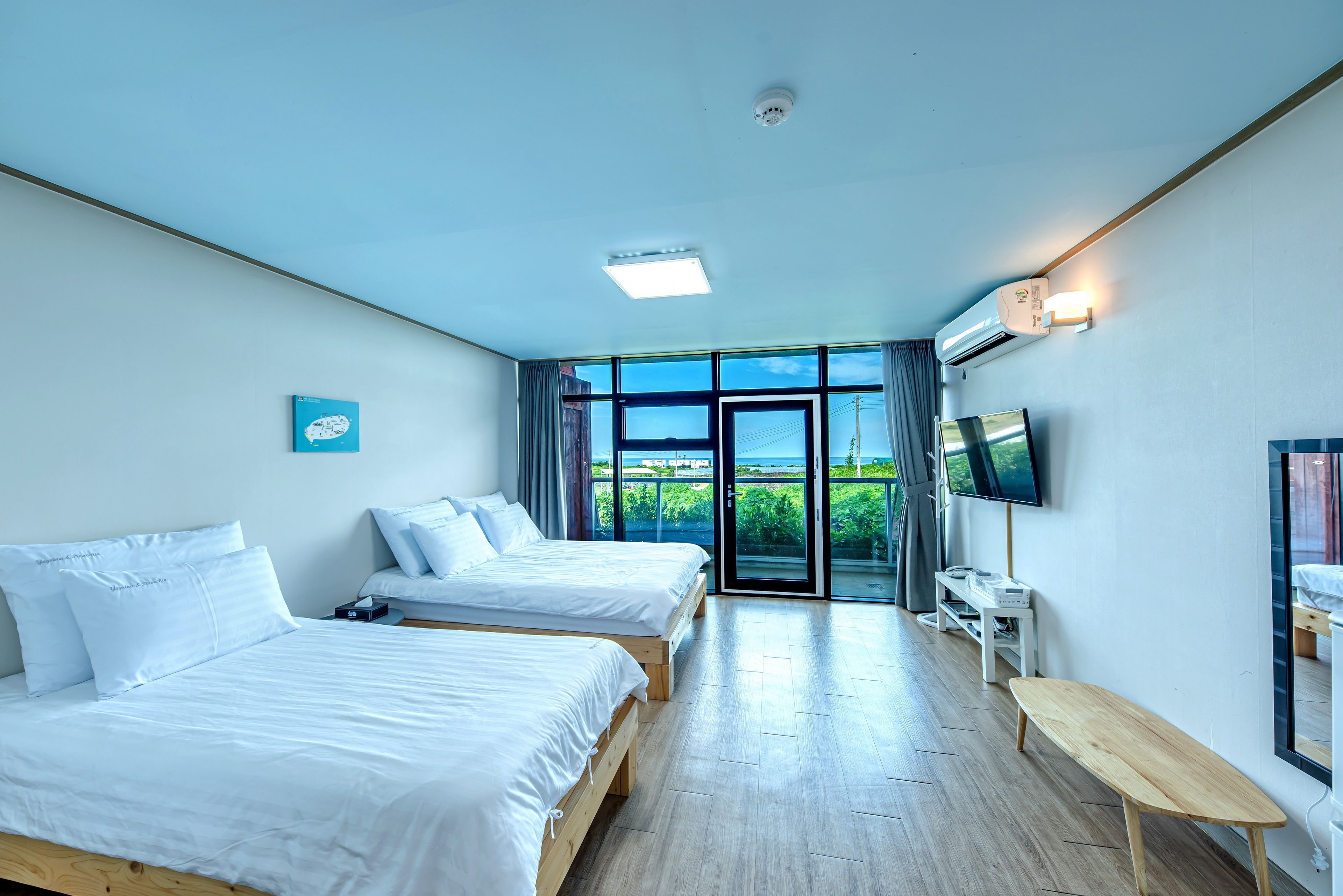 standard double or twin room (randonly assigned, main building) | free wifi, bed sheets