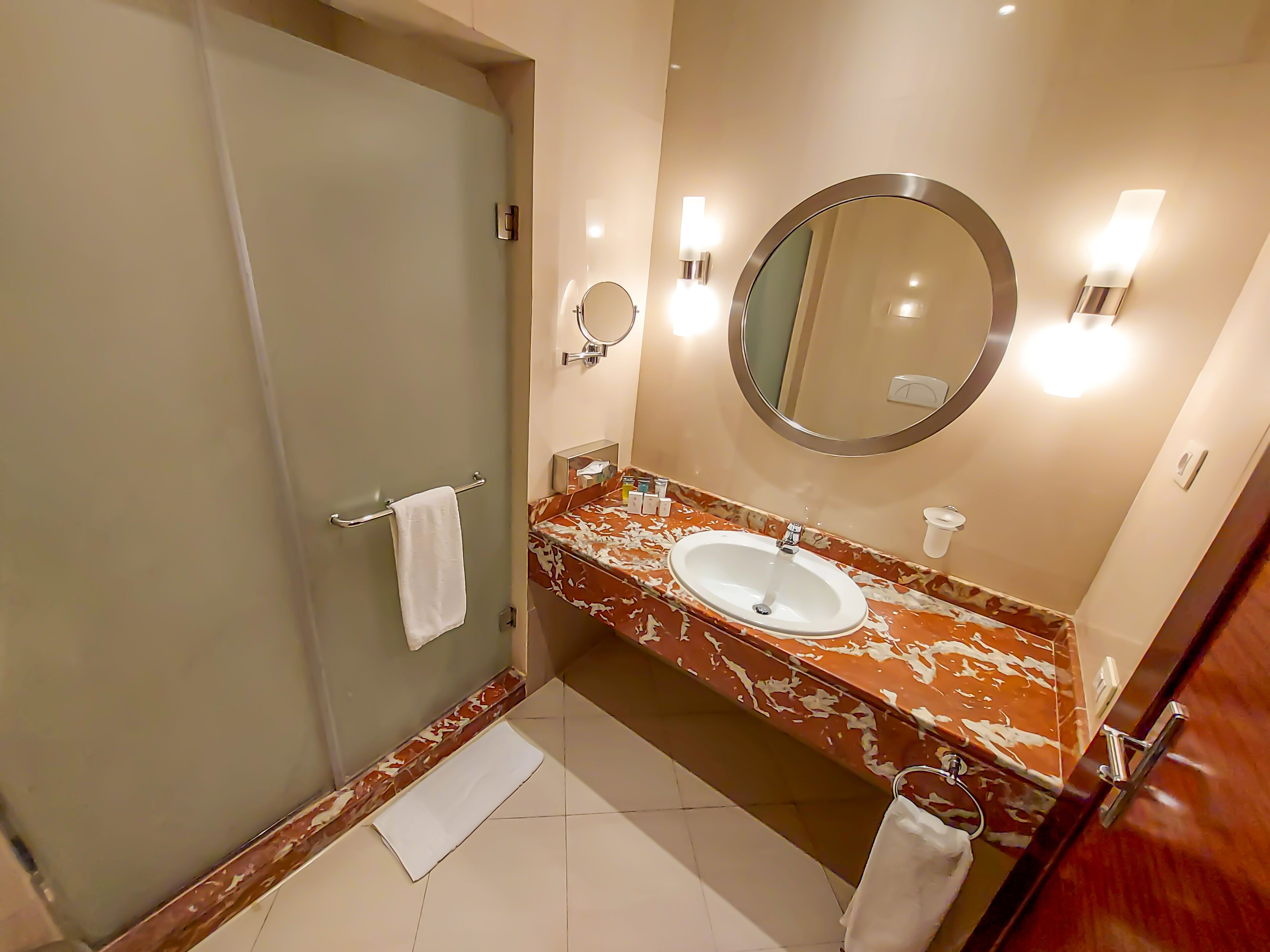 superior room, smoking, city view | bathroom | free toiletries, hair dryer, towels