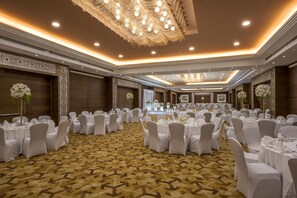 Indoor wedding - Helnan Dreamland Hotel & Conference Center (6th of October City)