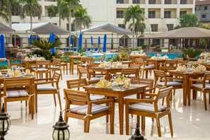 Terrace/patio - Helnan Dreamland Hotel & Conference Center (6th of October City)