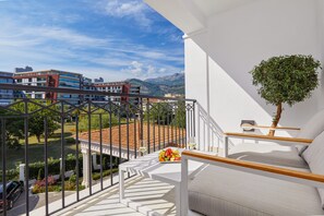 行政双人房或双床房 | 阳台景观