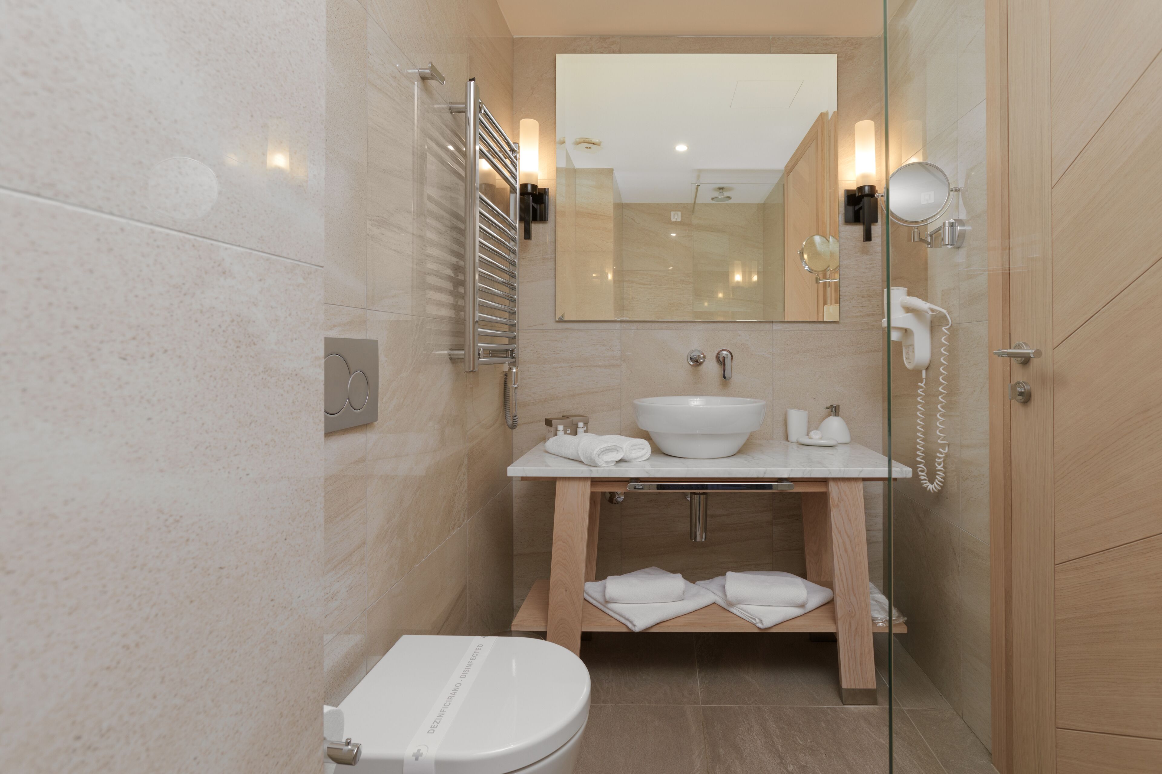 standard double or twin room | bathroom | free toiletries, hair dryer, dressing gowns, slippers