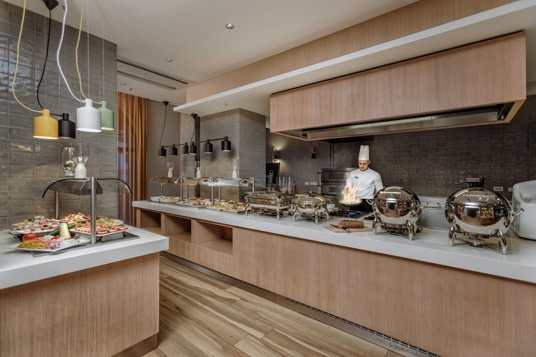 daily buffet breakfast (eur 15 per person)