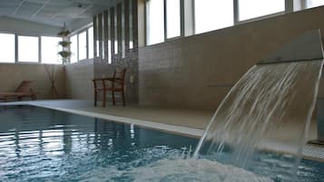 Indoor pool, pool loungers