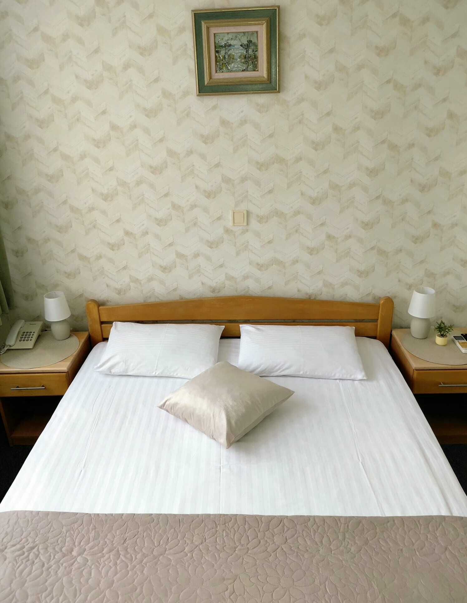 Family Double Room, Non Smoking, Park View | In-room safe, desk, laptop workspace, blackout drapes
