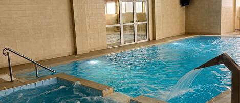 Indoor pool, pool loungers