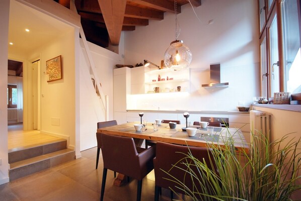 Departamento Deluxe, 2 habitaciones | Servicio a la habitación