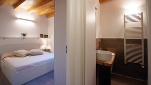 Apartment, 2 Bedrooms | Iron/ironing board (on request), WiFi (free), bed sheets - Residence Villaggio delle Alpi (Pre-Saint-Didier)