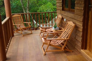 트리 하우스 | 거실 공간