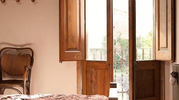 Double Room, Balcony | Premium bedding, desk, blackout drapes, soundproofing