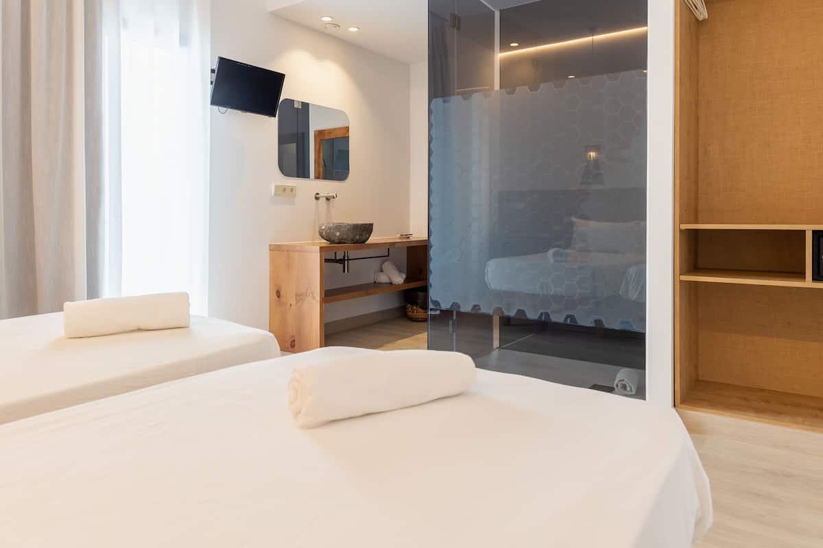 PREMIUM BALCONY | Een kluis op de kamer, verduisterende gordijnen, gratis wifi, beddengoed