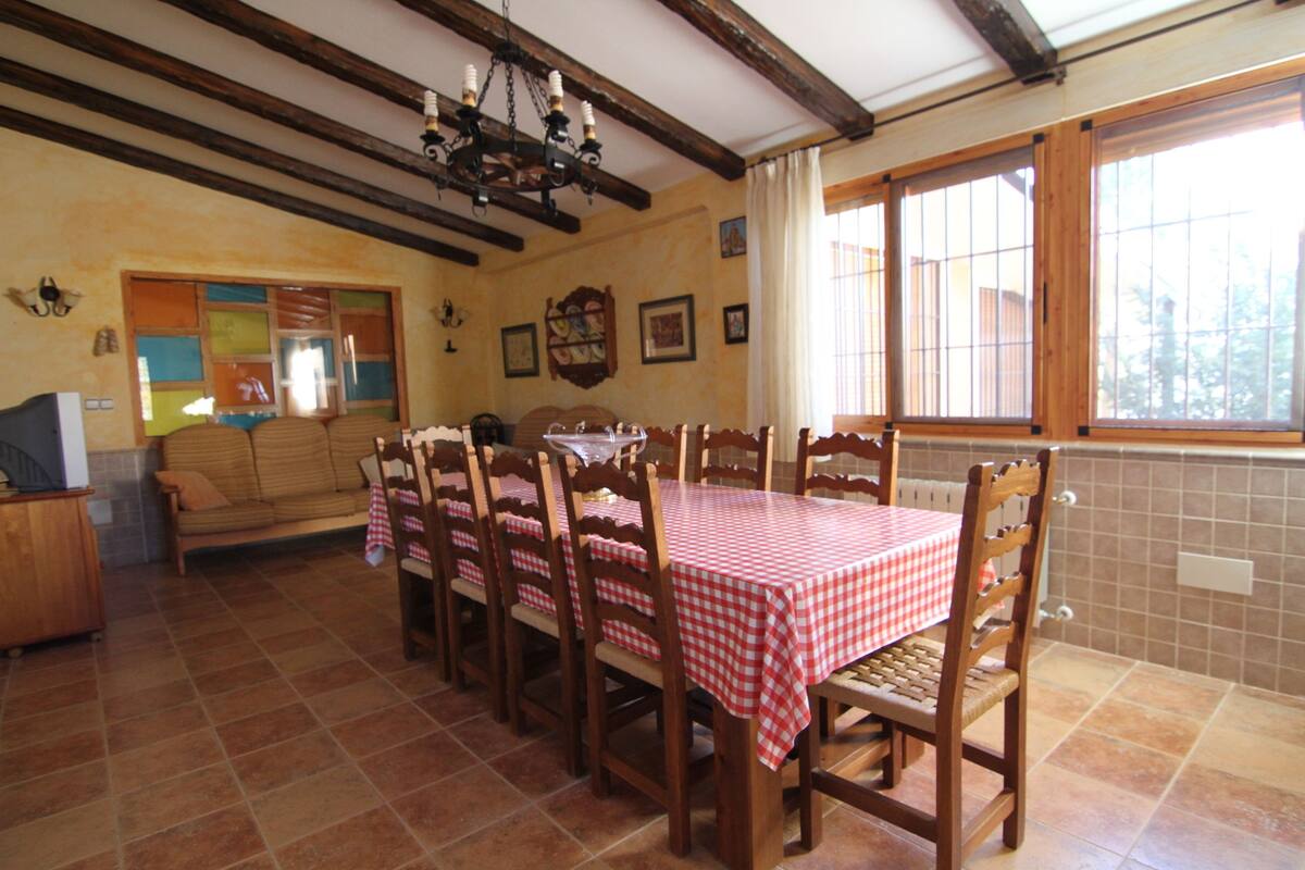 Casa, 5 quartos | Opções para refeição no quarto
