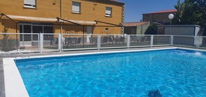 Exterior - Hostal Restaurante Carolina (Pedrosillo El Ralo)