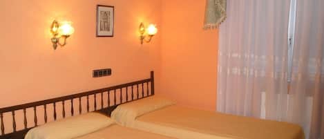 Cots/infant beds, free WiFi, bed sheets