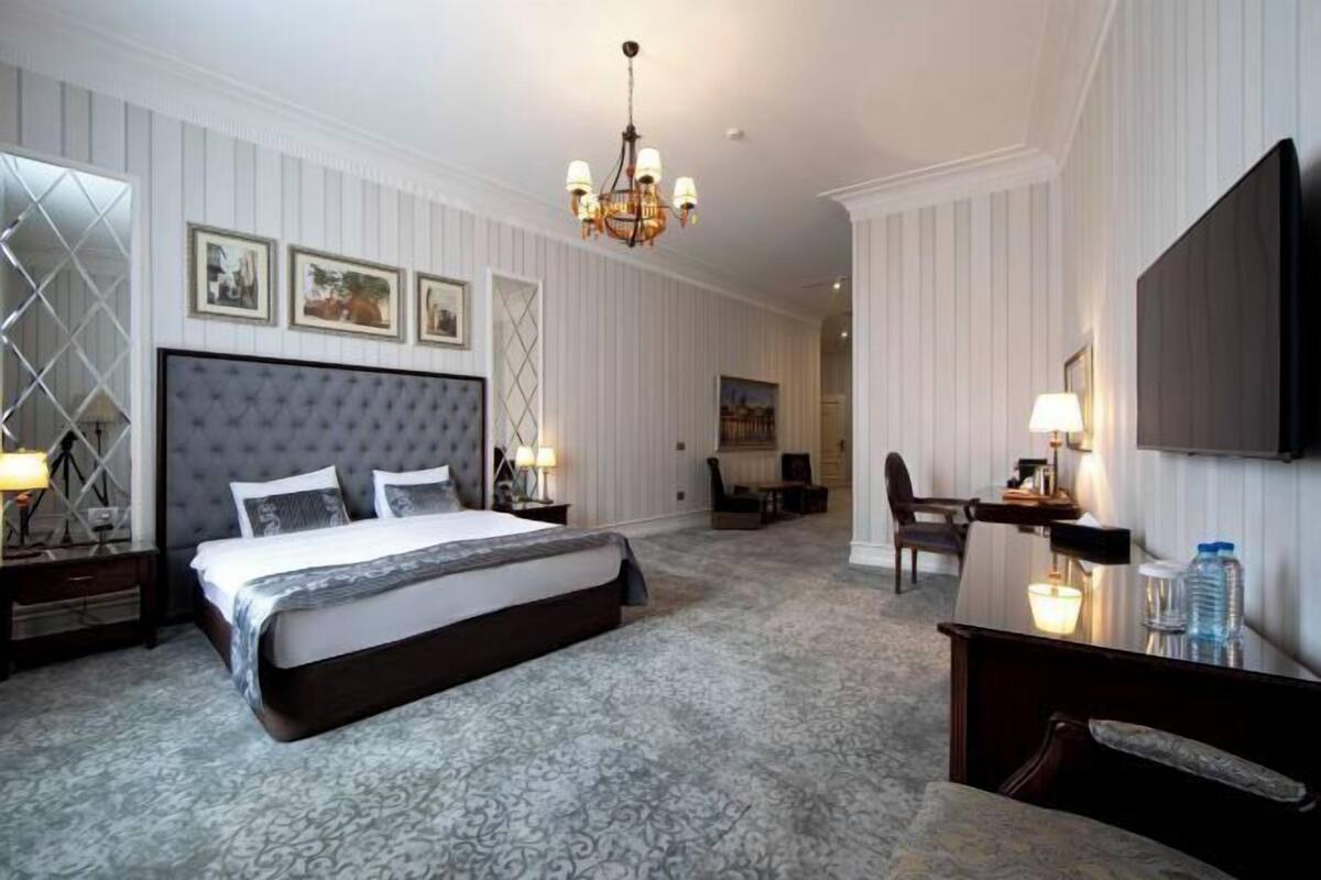 Premium bedding, minibar, in-room safe, desk