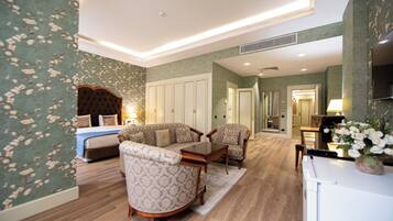 Premium bedding, minibar, in-room safe, desk