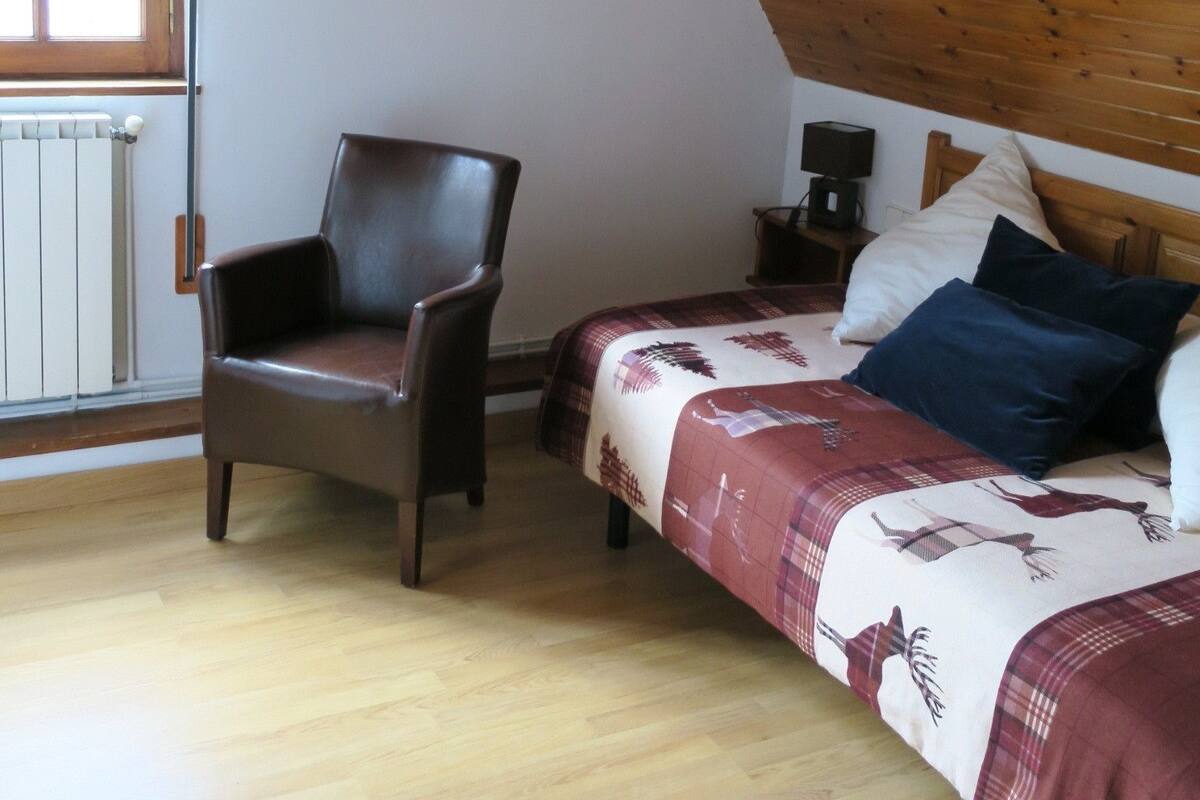 Superior Studio, 2 Bedrooms, Kitchen, Mountain View