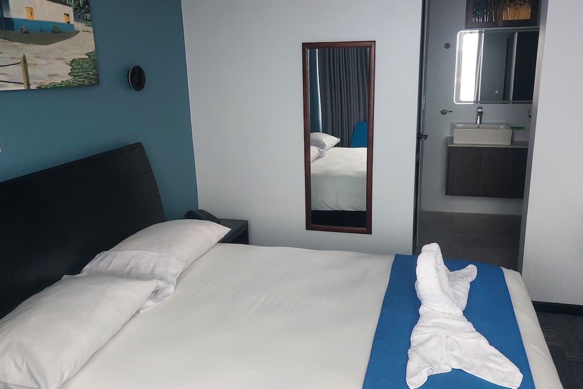 Chambre Standard, 1 lit double | 1 chambre, coffres-forts dans les chambres, Wi-Fi gratuit, draps fournis