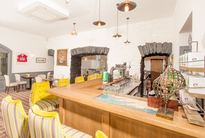 2 bars/lounges - Beara Coast Hotel (Castletownbere)